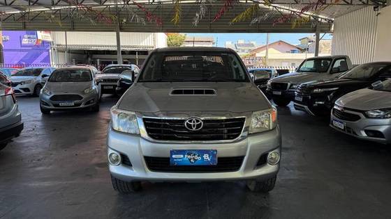 TOYOTA HILUX 3.0 SR 4X4 CD 16V TURBO INTERCOOLER DIESEL 4P AUTOMÁTICO
